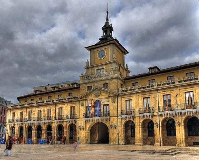 Albergue Turístico La Peregrina Oviedo Exterior foto